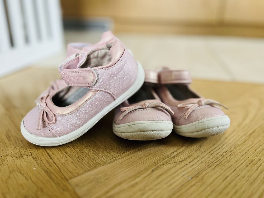 Buty / kapcie do przedszkole dla bliźniaczek blizniaczki Rozmiar 24 25