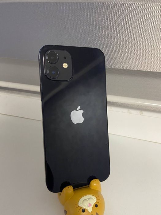 Продам Айфон 12 64гб