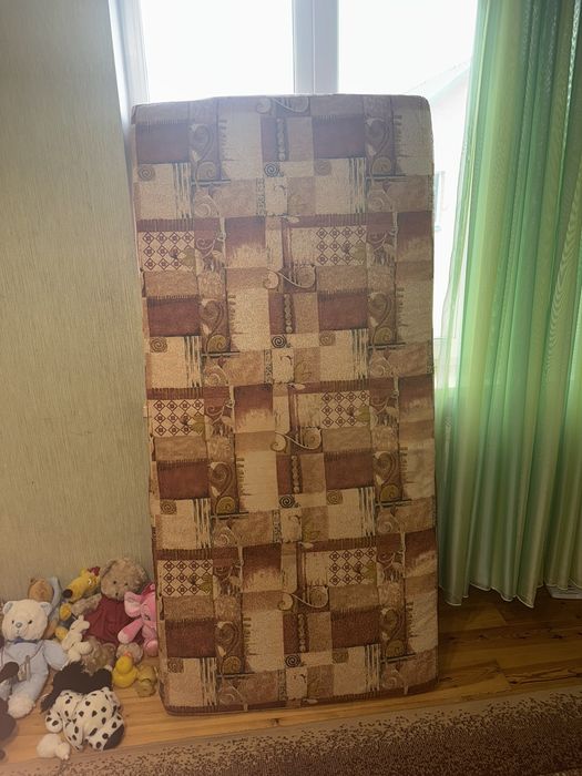 Продам матрац б/в