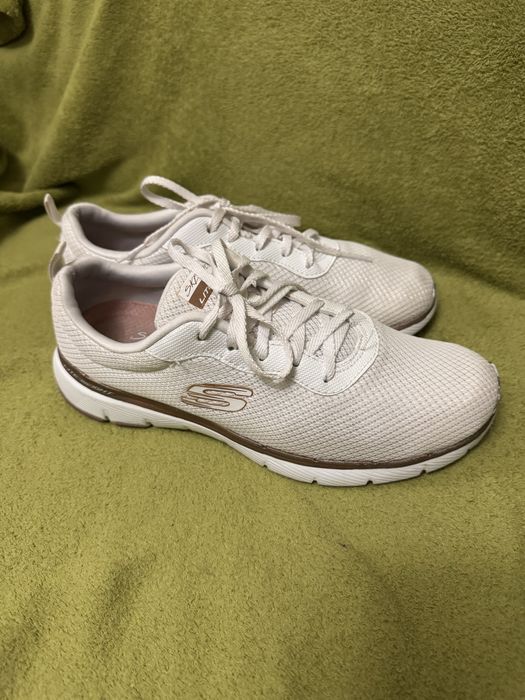 Кросівки жіночі Skechers