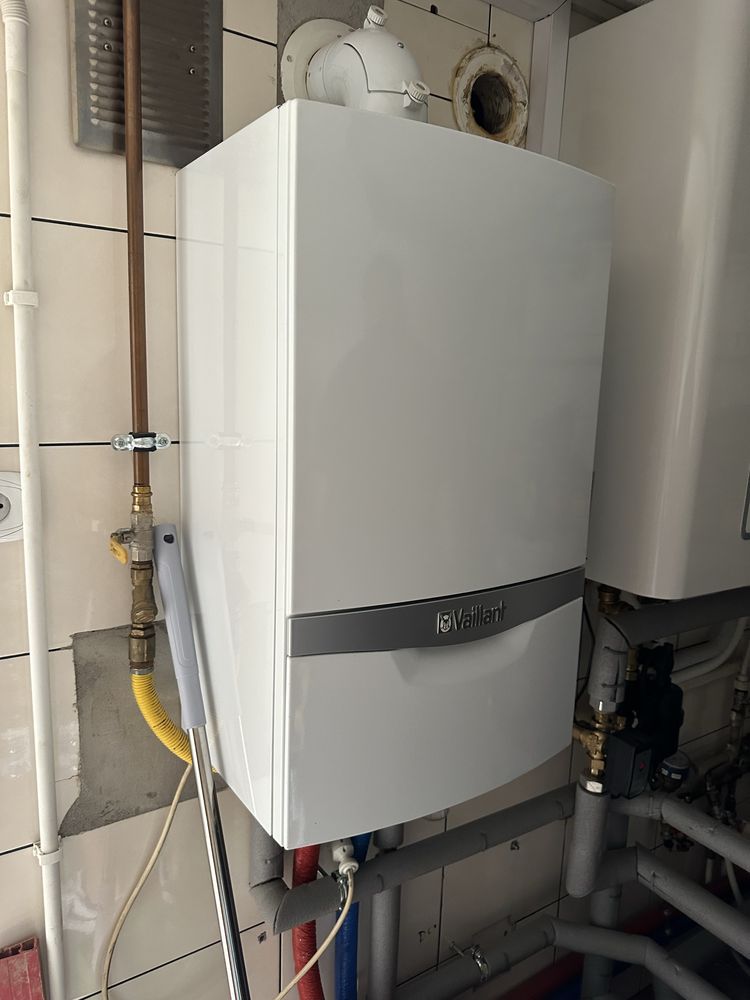 Kocioł gazowy kondensacyjny Vaillant VC 256/5-5 (H-PL) R6 ecoTEC plus