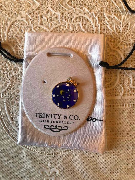 Продам срібні медальйони с позолотою