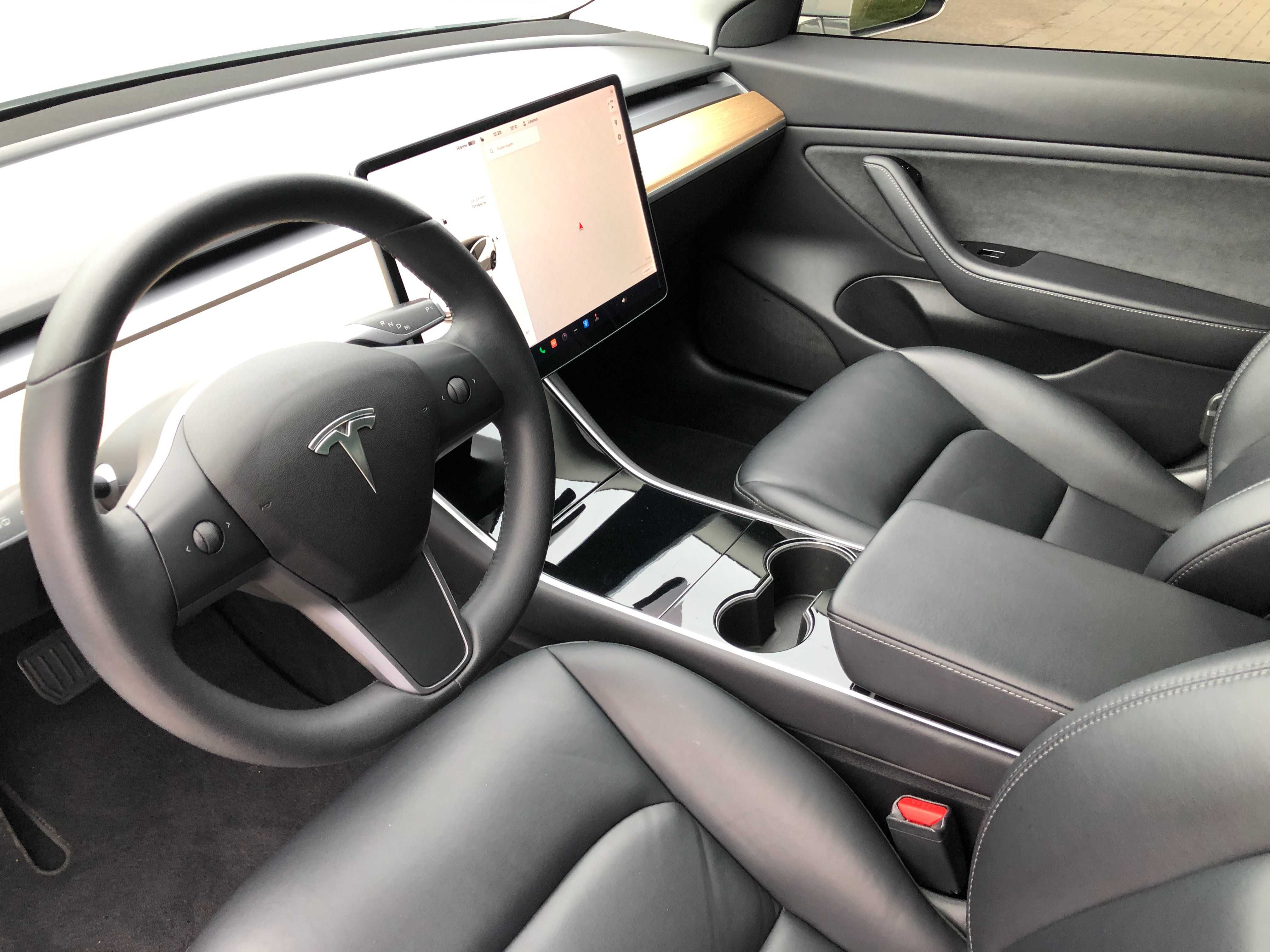 Tesla Model 3. 2019 рік. Гарний стан. Все працює