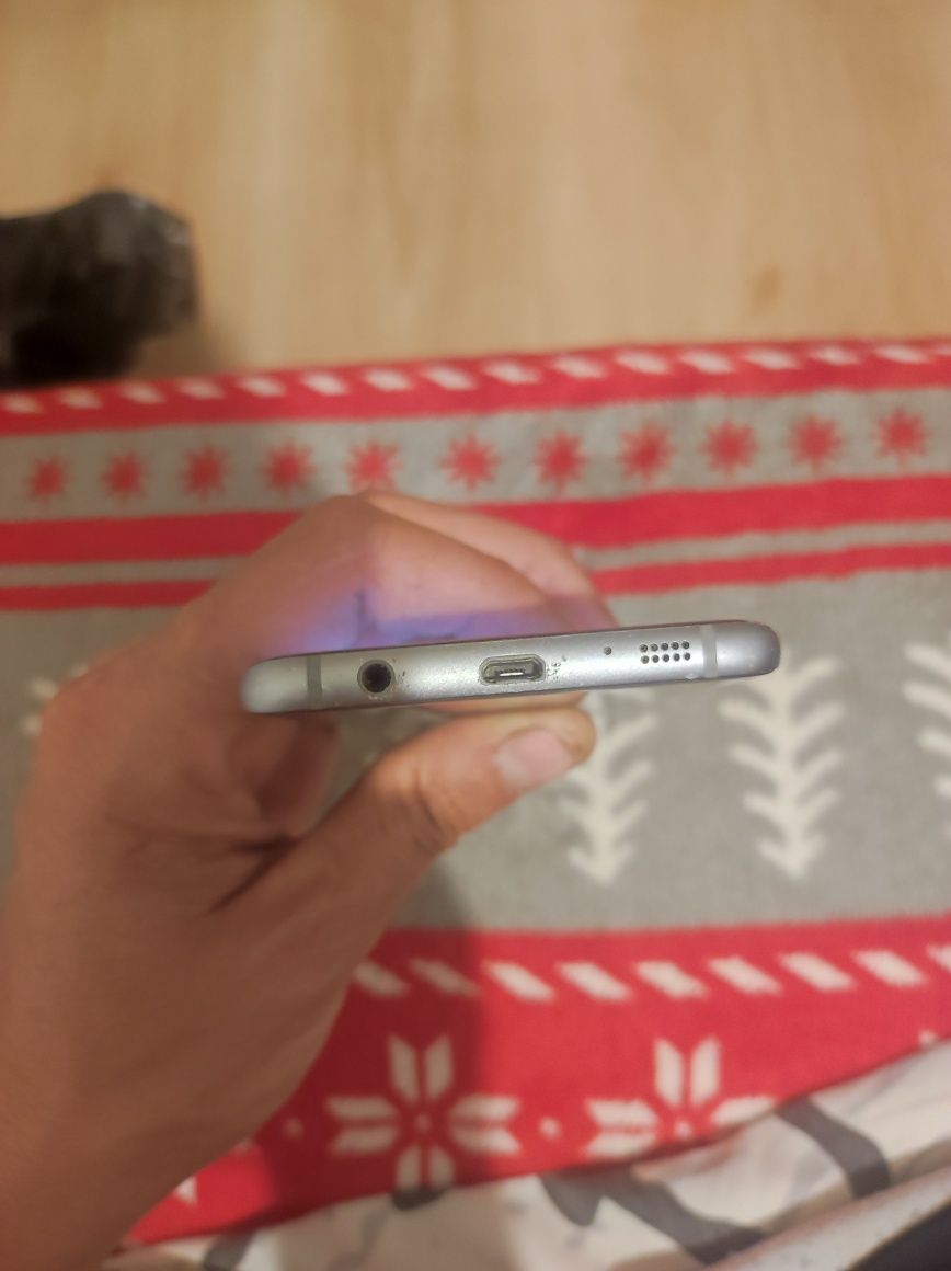 Продам телефон Samsung s7 edge