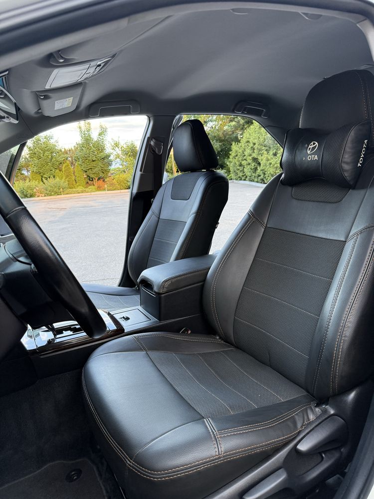 Продам официальную Toyota Camry 2015года