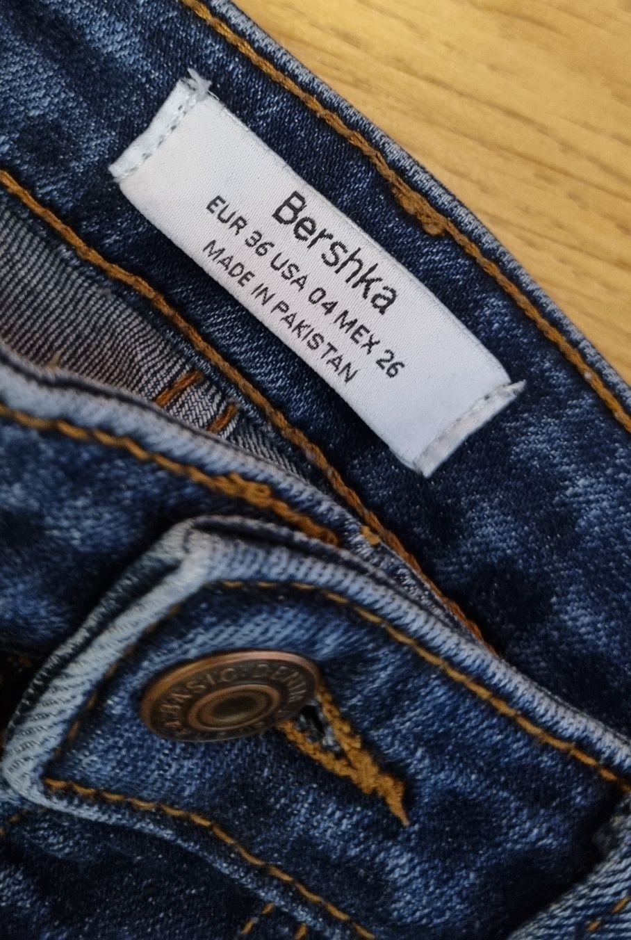 Spodnie damskie Jeans Bershka 36