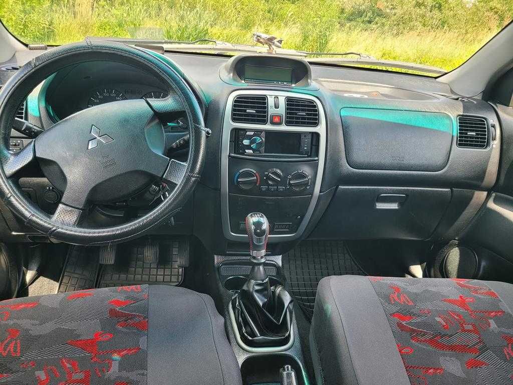 Mitsubishi Space Star 1,6 /16V 2003r 190000km
