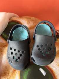 Crocs c5 klapki niebieskie  19