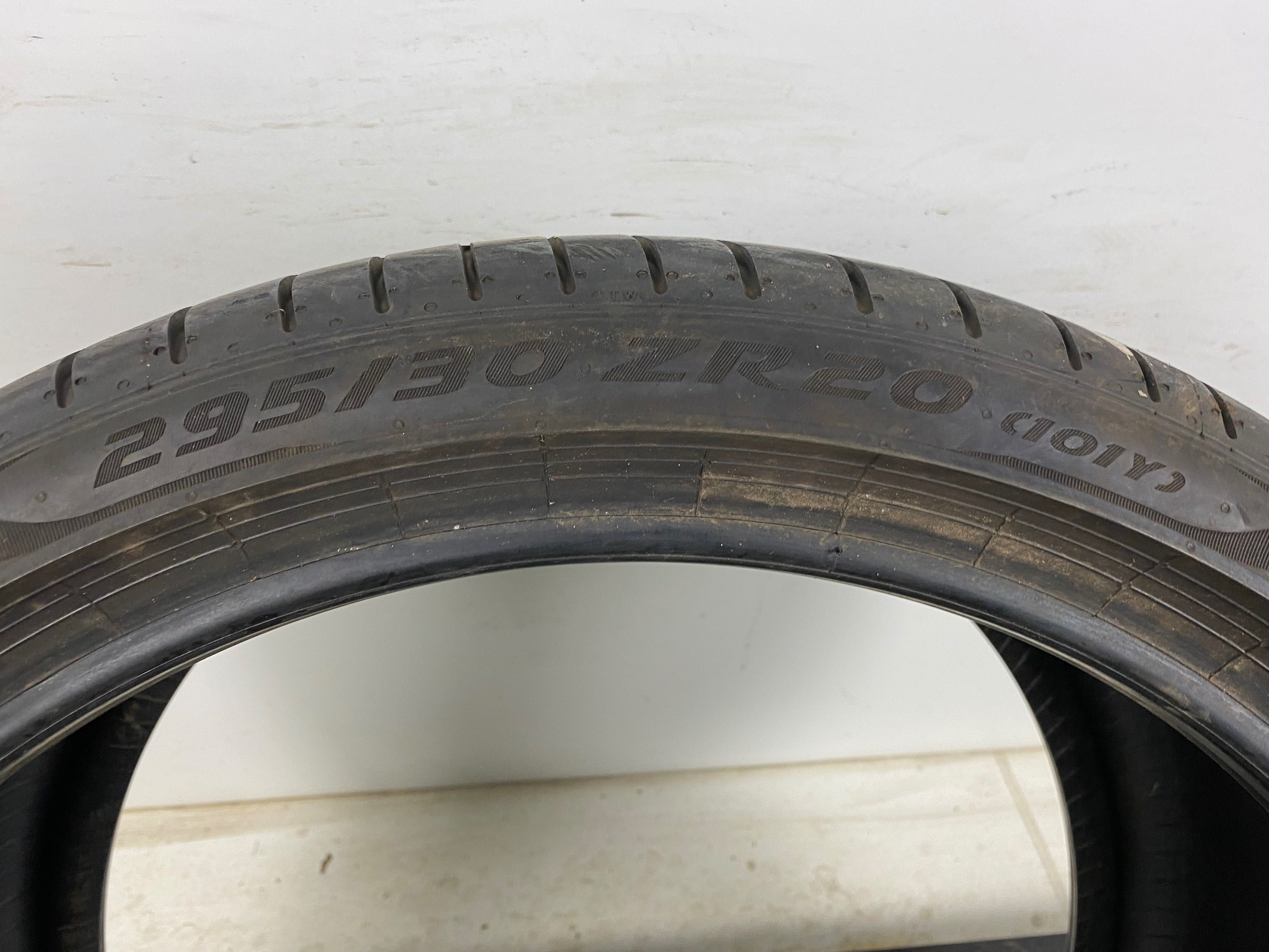 295/30R20 101Y Pirelli P Zero PZ4 MO1