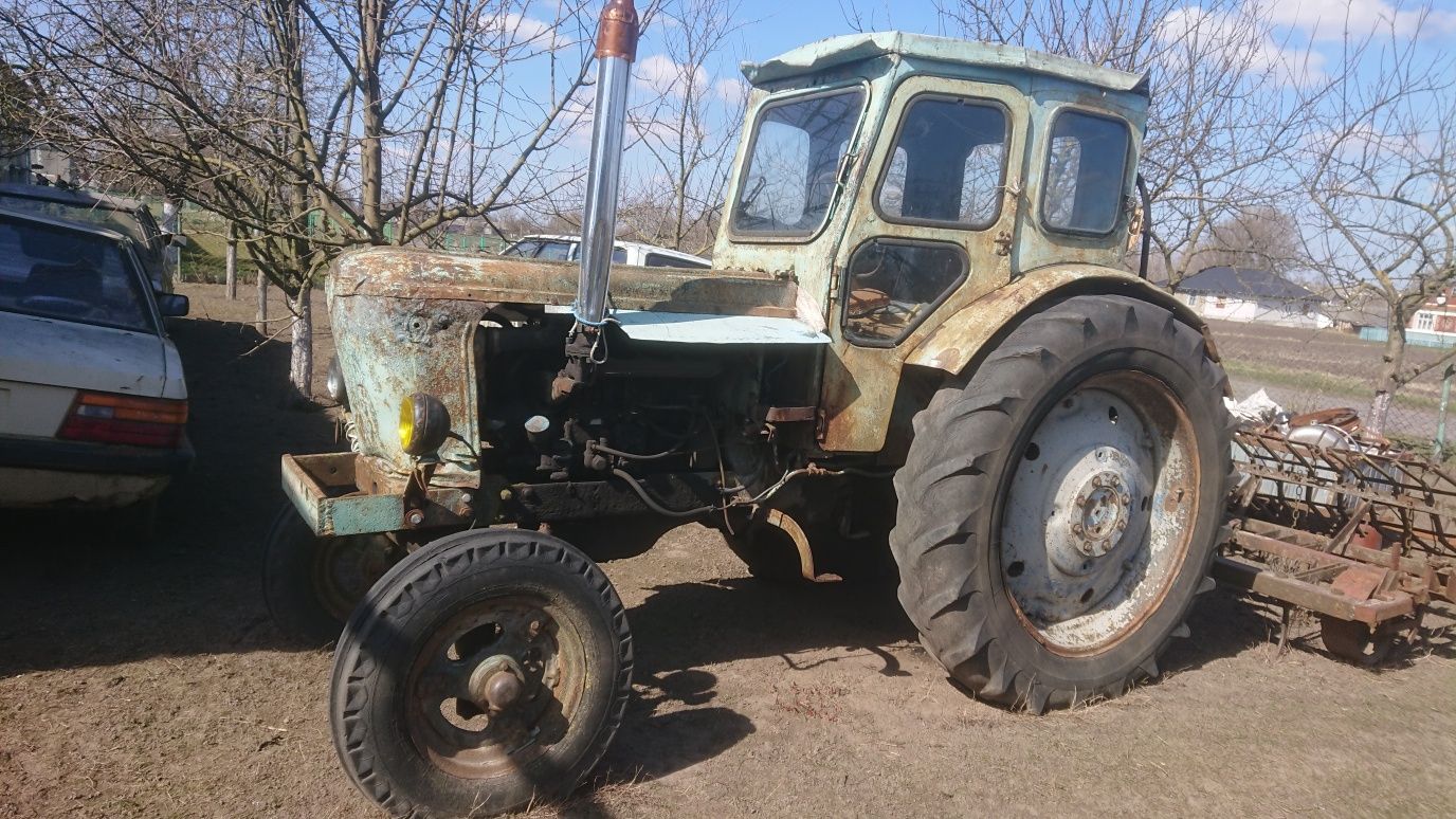 Т-40 трактор плуг культіватор прицеп