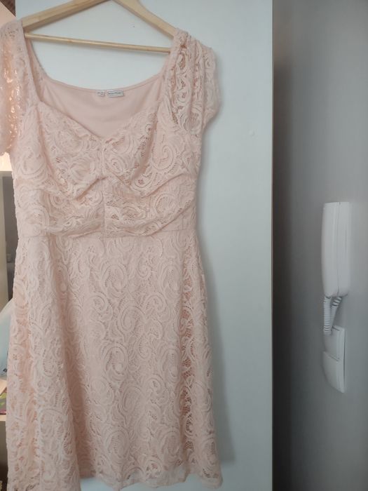 Sukienka brzoskwiniowa bonprix 46 duży biust koronka sylwester