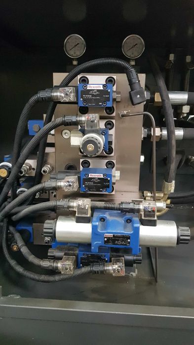 Prasa hydrauliczna do głębokiego tłoczenia 350T