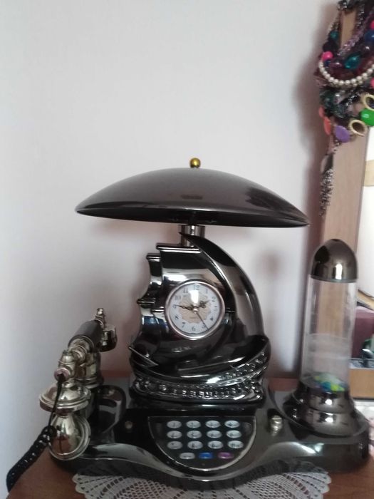 Світильники, будильники дешево