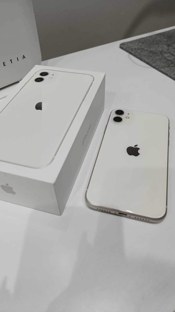 iPhone 11 64GB bialy
