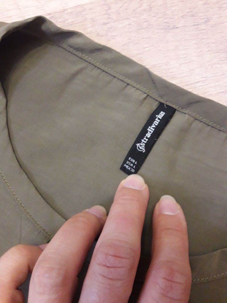 Футболка Sinsay, стильна блуза Stradivarius для дівчини