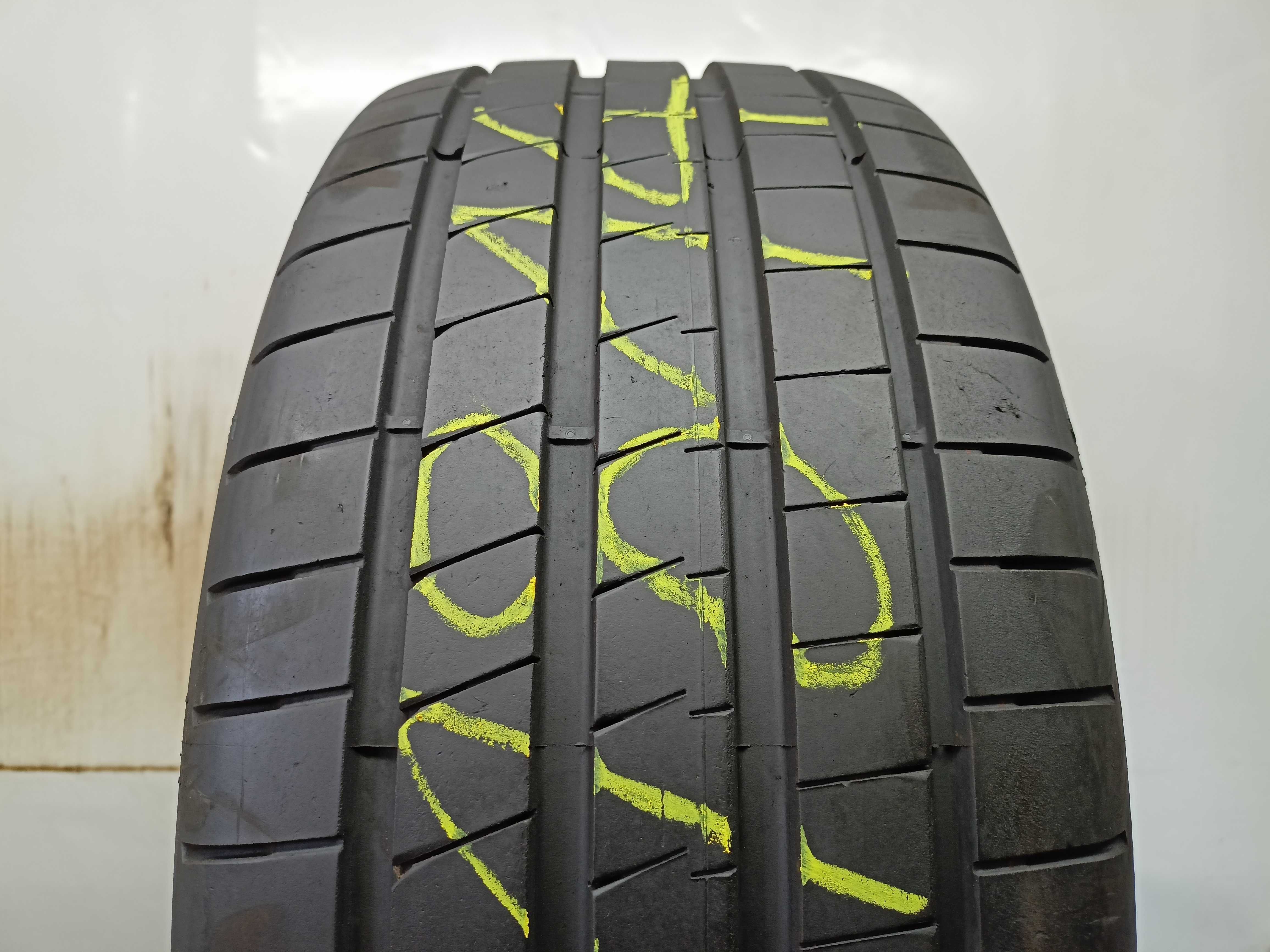 Goodyear Eagle F1 225/40/18 22r. 92Y 6,9mm (1814)