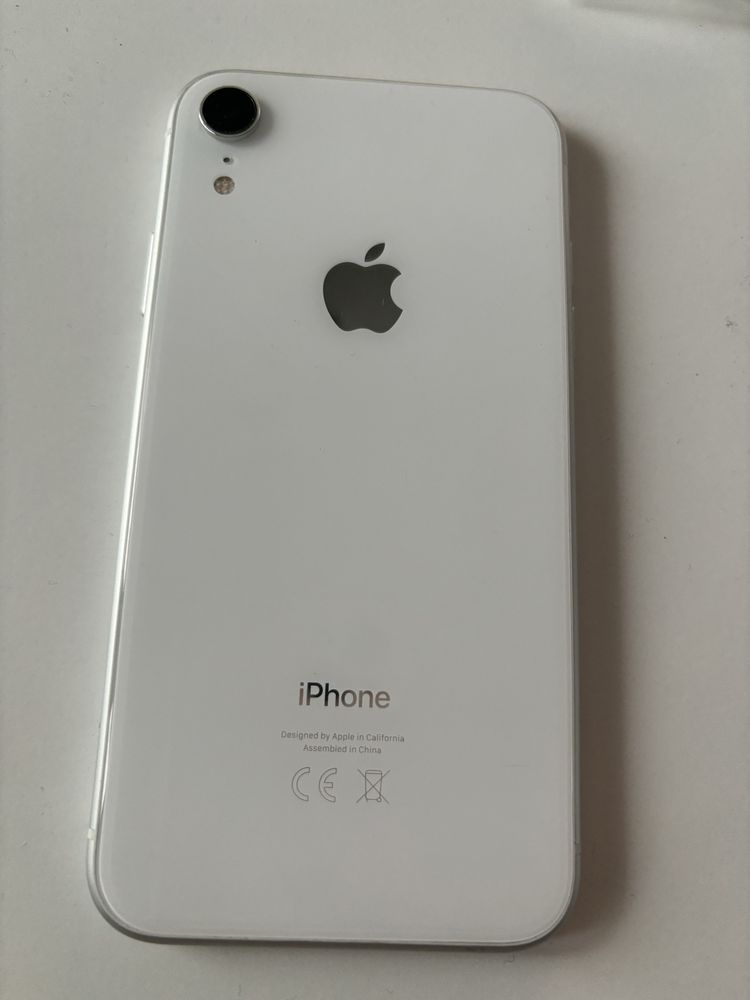 Apple Iphone XR 64 GB bialy stan bdb