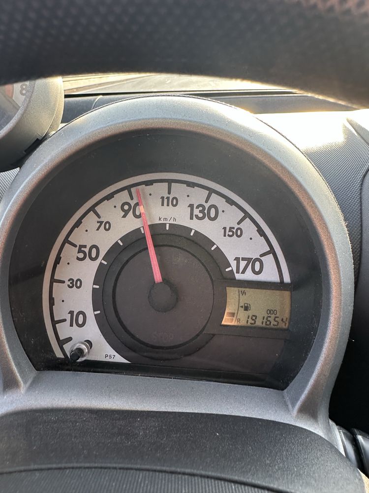 Peugeot 107 Cinzento