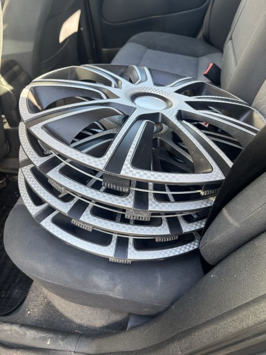 Sprzedam komplet stalowych felg z oponami zimowymi Apollo 205/55 R16.