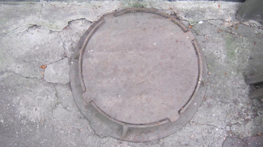 Продам канализационный люк