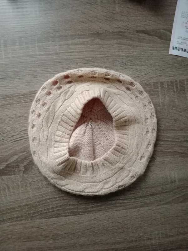 Beret damski beżowy