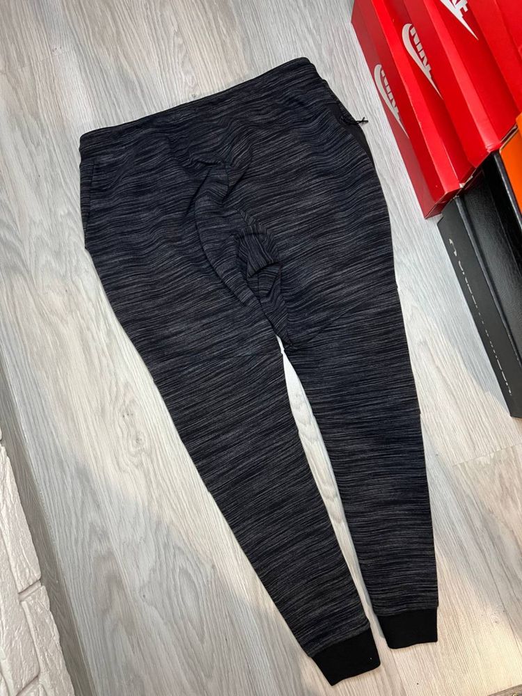 Мужские спортивные штаны брюки NIKE M Nsw Tch Flc jggr