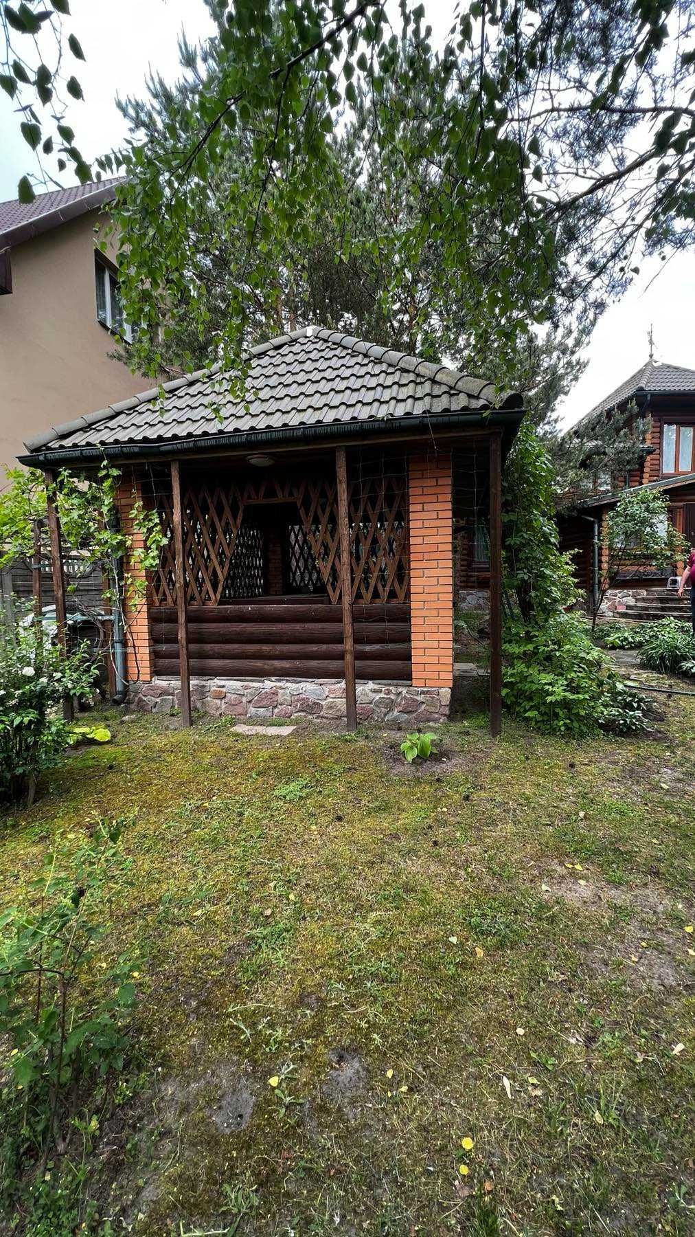 Продаж приватного будинку в с. Кухарі