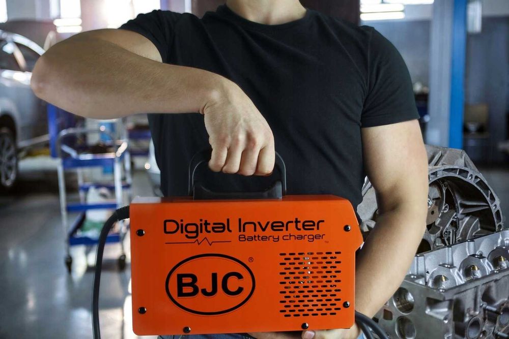 PROSTOWNIK INWERTOROWY Samochodowy 12V 24V Rozruch Ładowarka