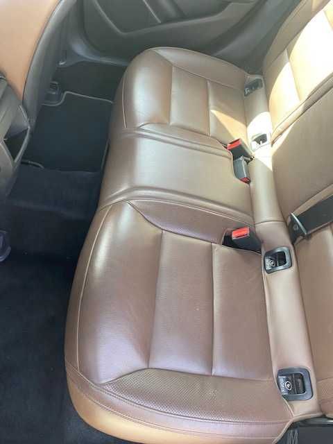 Carro de garagem