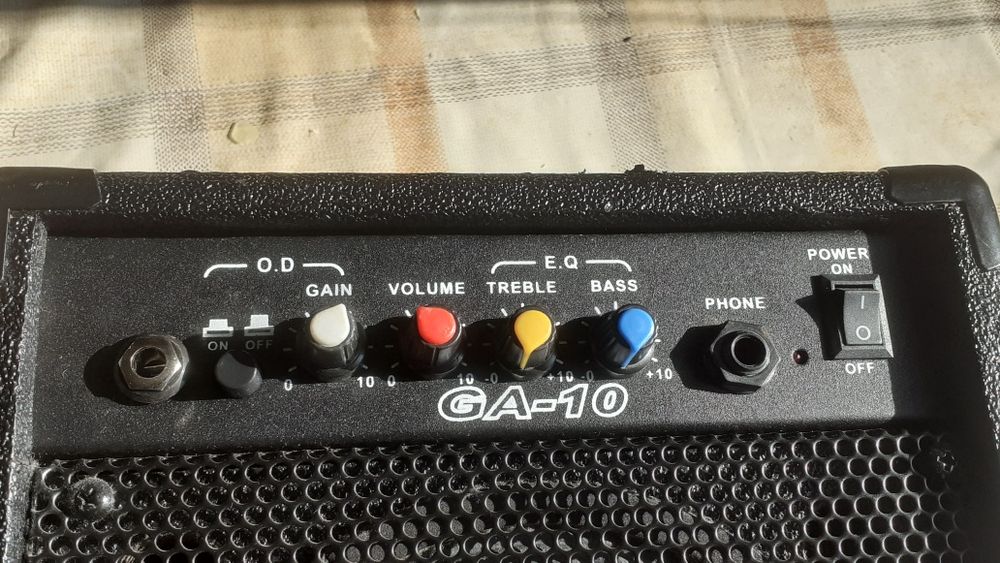 Wzmacniacz gitarowy GA-10