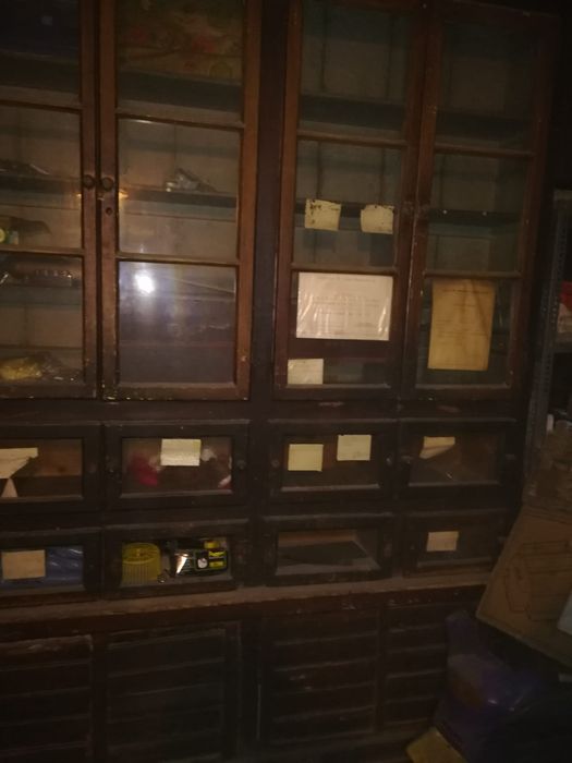 Móveis antigos de mercearia princípio séc xx