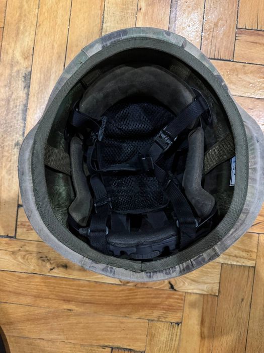 Шолом тактичний..