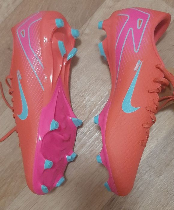 Nike zoom vapor 16 Academy 42.5