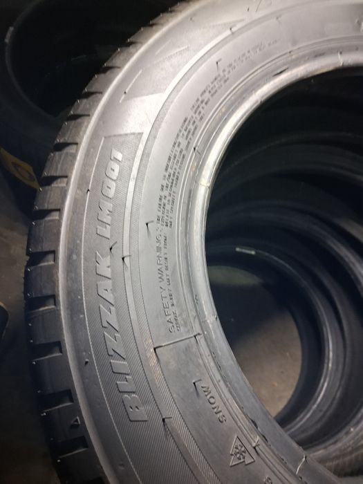 195/65 R15  Bridgestone Blizzak LM001 95T Шини зимові