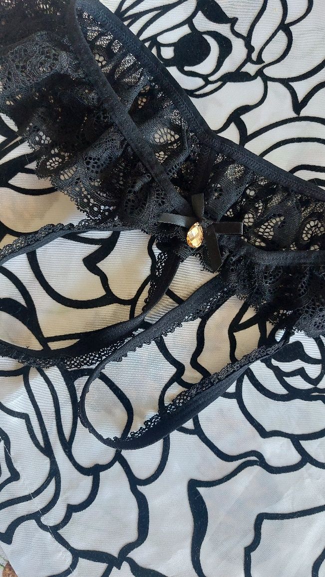 Stringi damskie rozm S/M