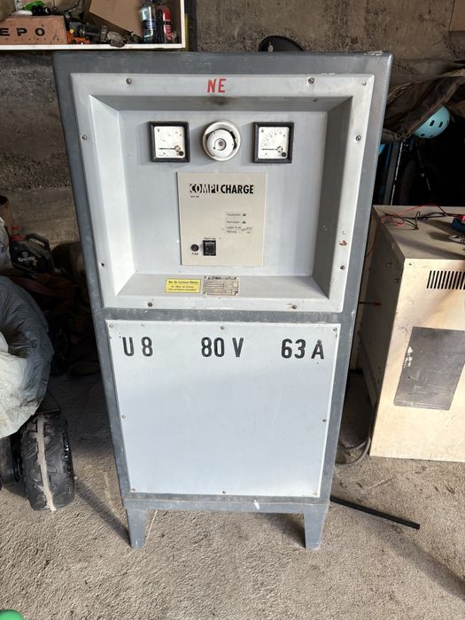 Prostownik do wozka widlowego 80 volt 63 A