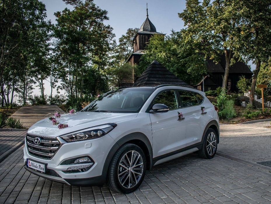 Biały Hyundai Tucson auto do ślubu