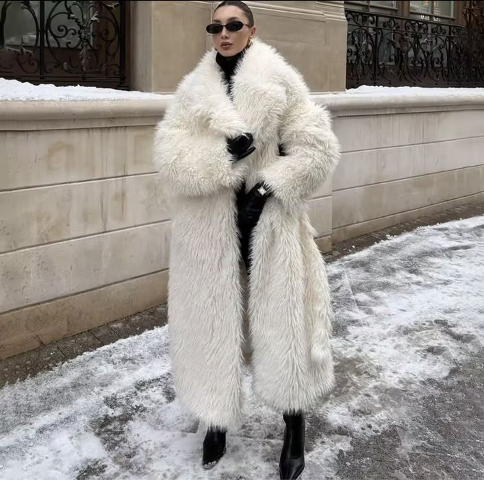 Kontantto plaszcz jasny futerko z paskiem xs-xl