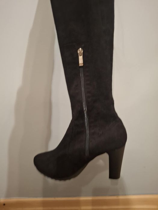 Damskie kozaki za kolano 38