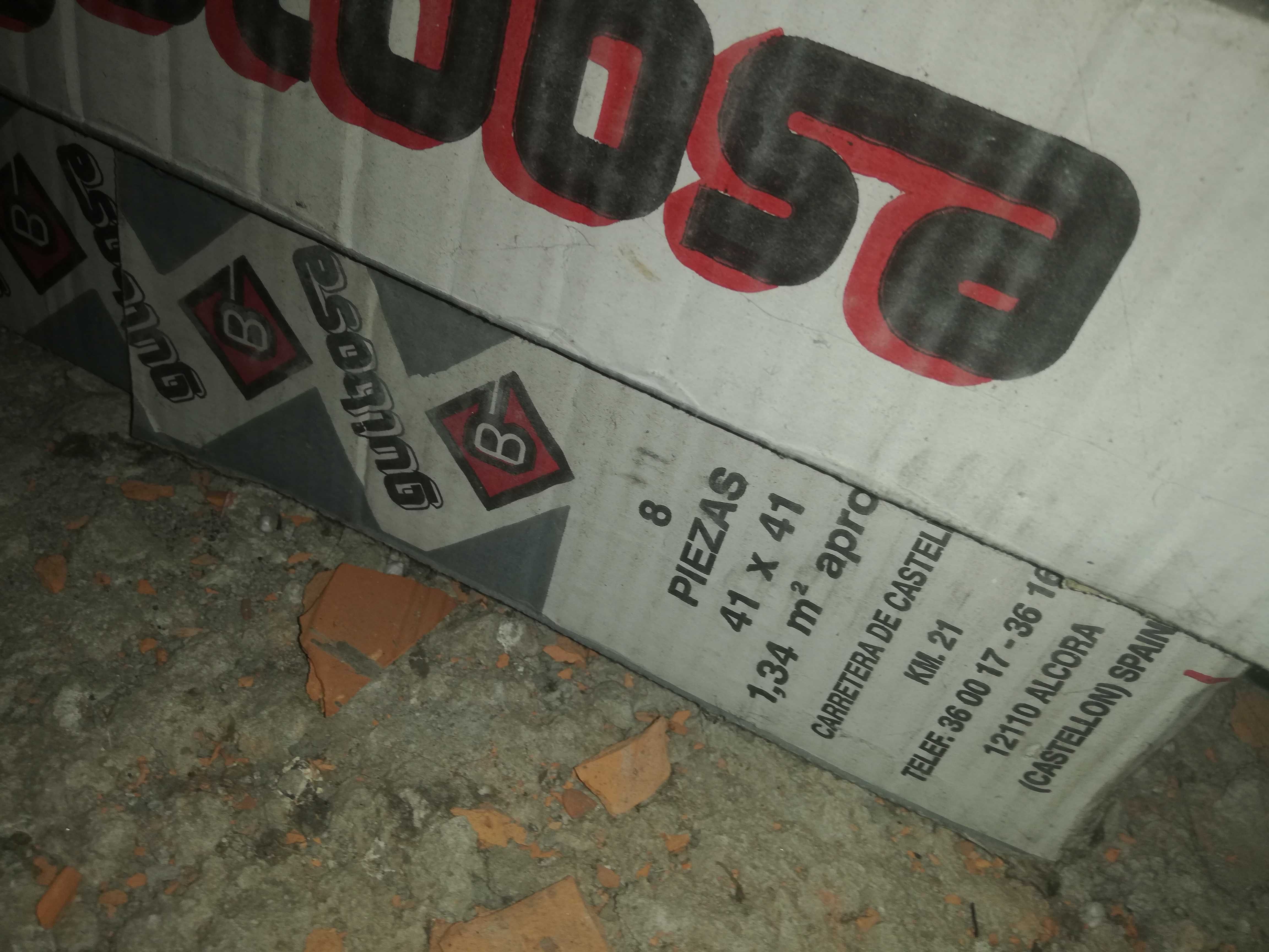 Pavimento cerâmico Tom azulado op