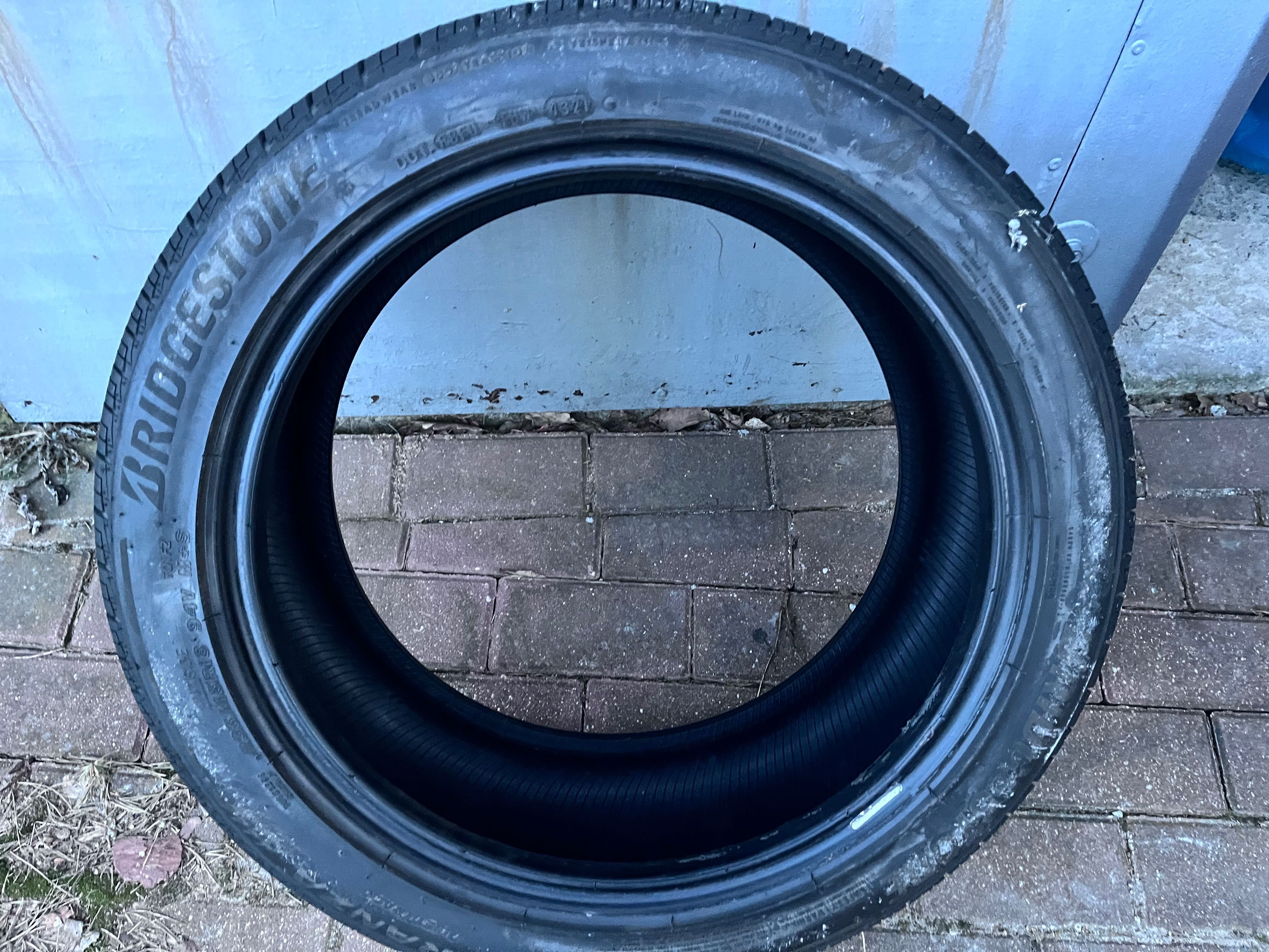 Opony Bridgestone Turanza 235/45/18 94V jak nowe produkcja 2423 letnie