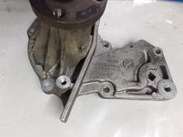 Помпа оригинал Форд Ford VKPC 84217