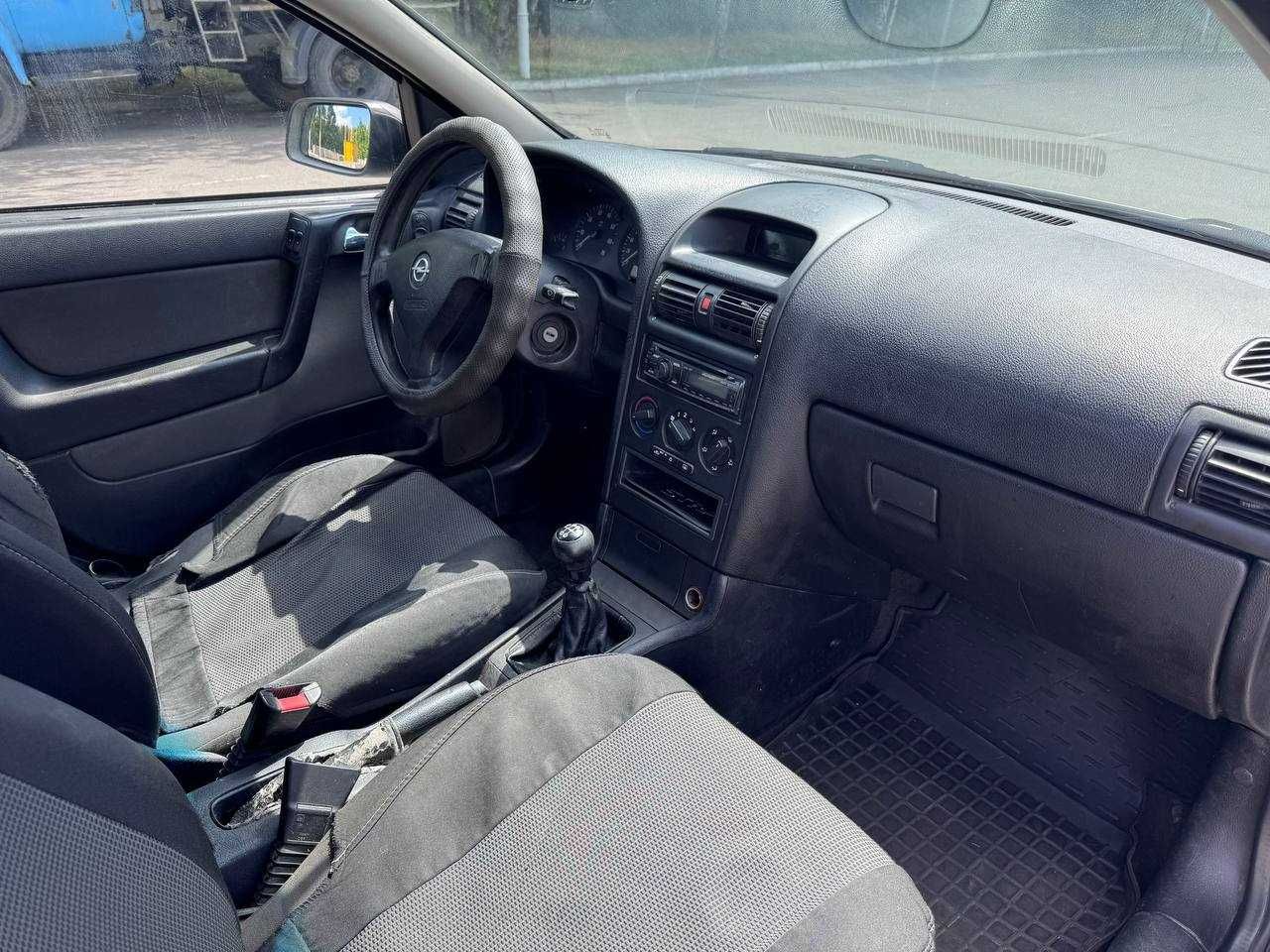 Opel Astra 2008 1.6 Мкпп.