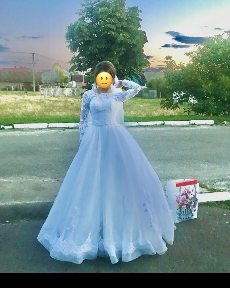 Весільна сукня!