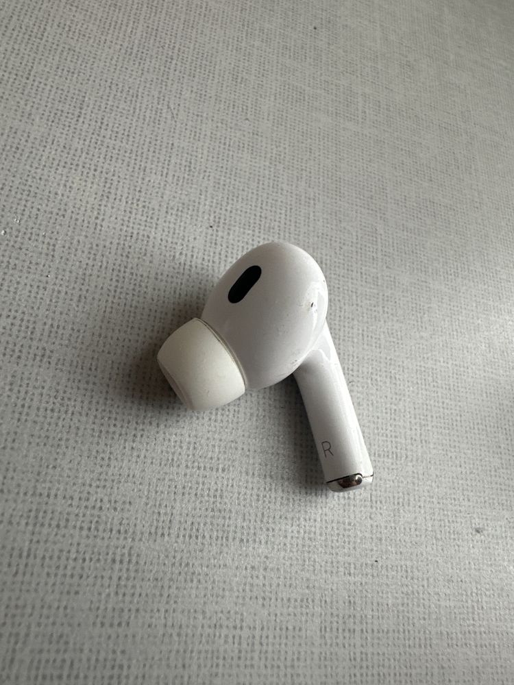 Sprzedam słuchawkę prawą do airpods pro