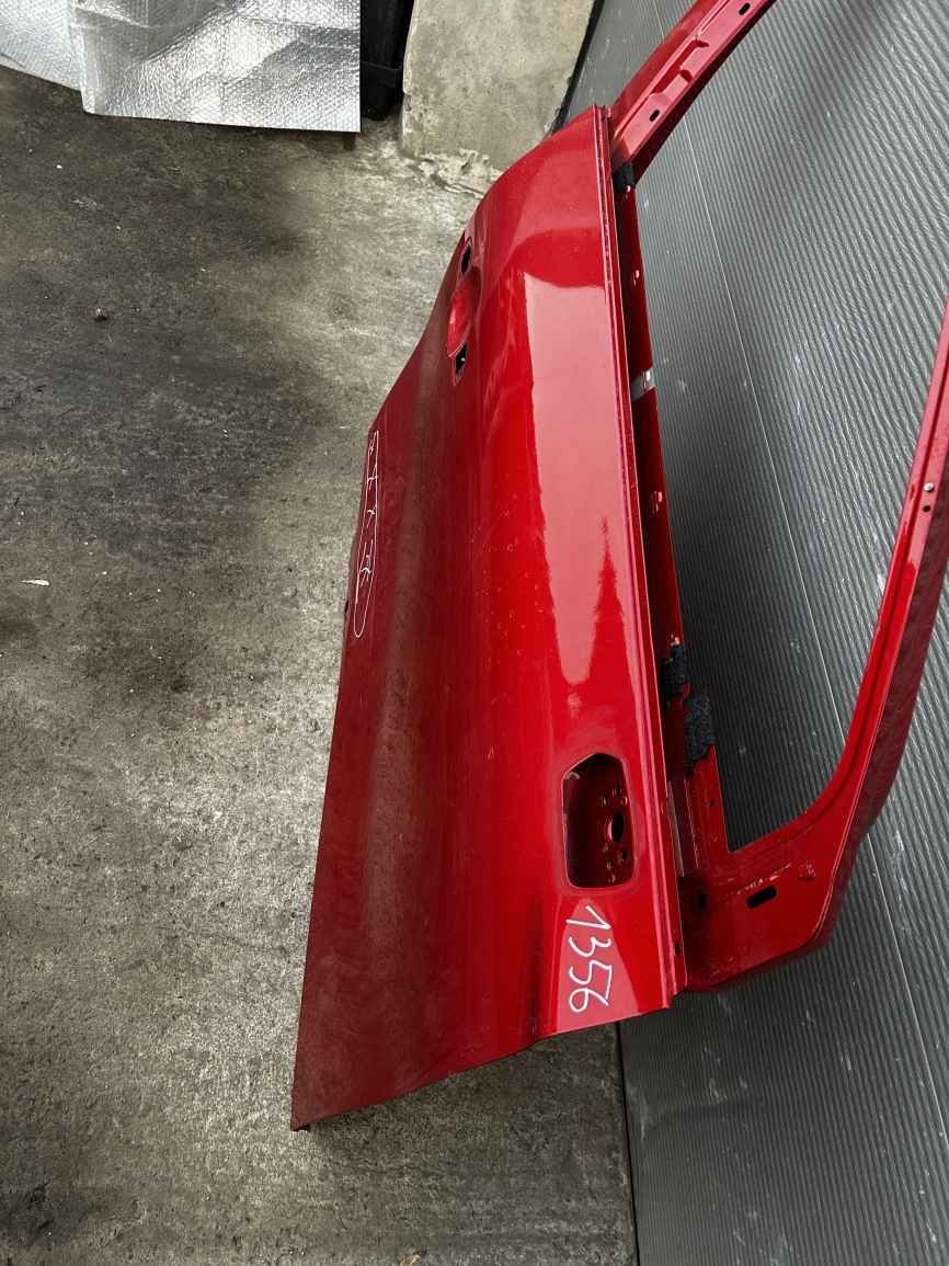 Renault (RVI) Captur 19- Двері перед R після ремонту DR1356 801000210R