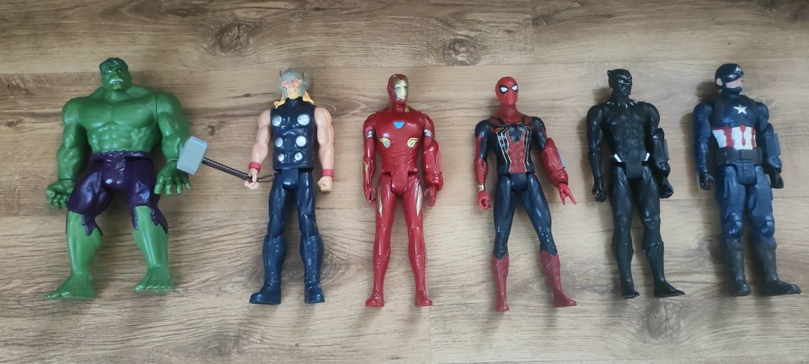 Figurki 30cm Avengers + Hulk Hasbro