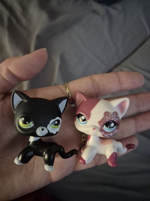 2 figurki kot shorthair