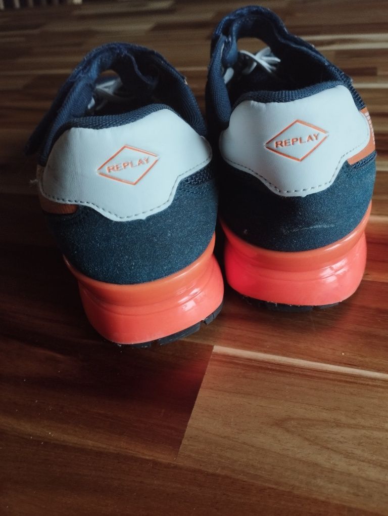 Buty sportowe chłopięce, rozmiar 38