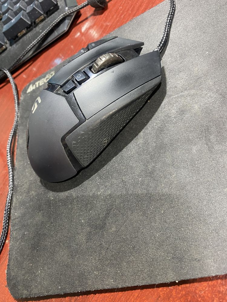 Продам мишу Logitech G502
